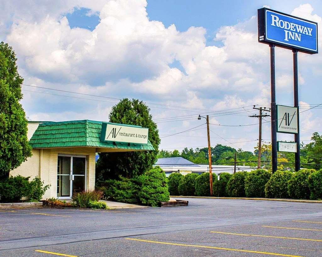 Rodeway Inn Moosic - Scranton Exterior foto